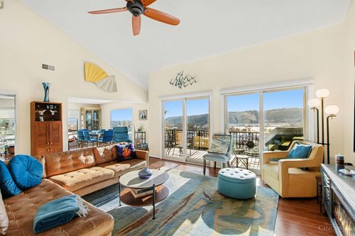 3304 Columbia Pkwy, Cincinnati, OH, 45226 | Card Image