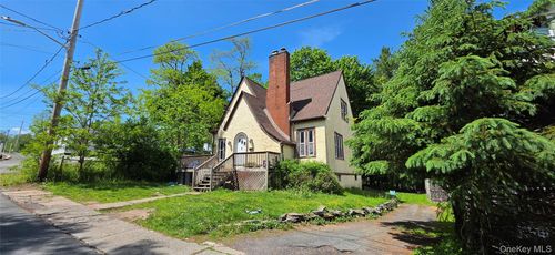 1 Hammond St, Monticello, NY, 12701-1405 | Card Image