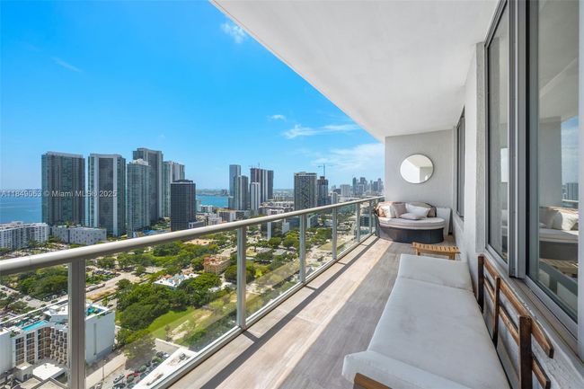 PH207 - 3470 E Coast Ave, Condo with 3 bedrooms, 3 bathrooms and null parking in MIAMI FL | Image 57