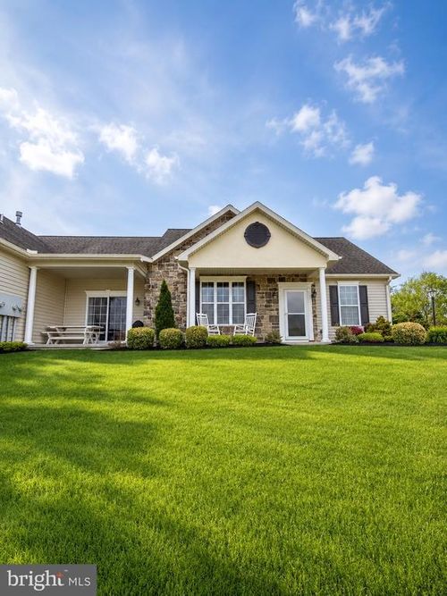 25b-100 S Alpine Dr, YORK, PA, 17408-6297 | Card Image
