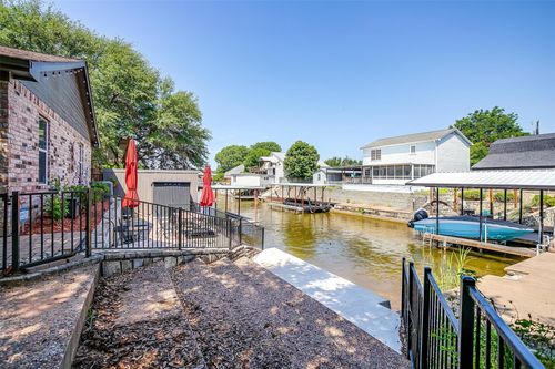 4522 Robin Ct, Granbury, TX, 76049-1778 | Card Image