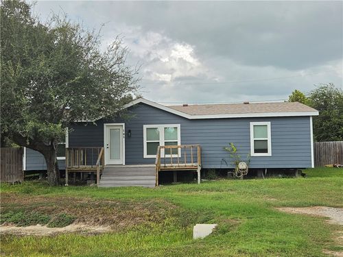 121 Copano Heights Blvd, Rockport, TX, 78382-7155 | Card Image