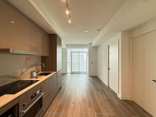 2602-28 Interchange Way, Concord, ON, L4K0P8 | Card Image