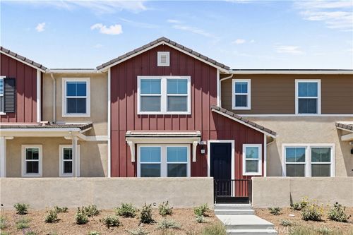 3957 E Huntington St, Ontario, CA, 91761-0632 | Card Image