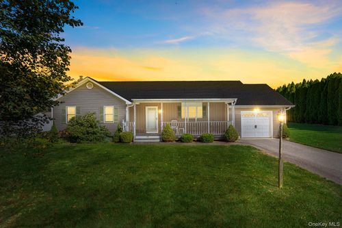 72 Josica Dr, Riverhead, NY, 11901-5061 | Card Image