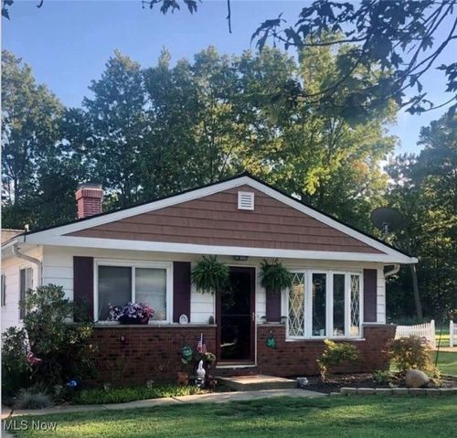 8136 Bellflower Rd, Mentor, OH, 44060-4209 | Card Image