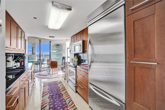 APT-1101 - 1000 Quayside Ter, Condo with 3 bedrooms, 3 bathrooms and null parking in Miami FL | Image 6