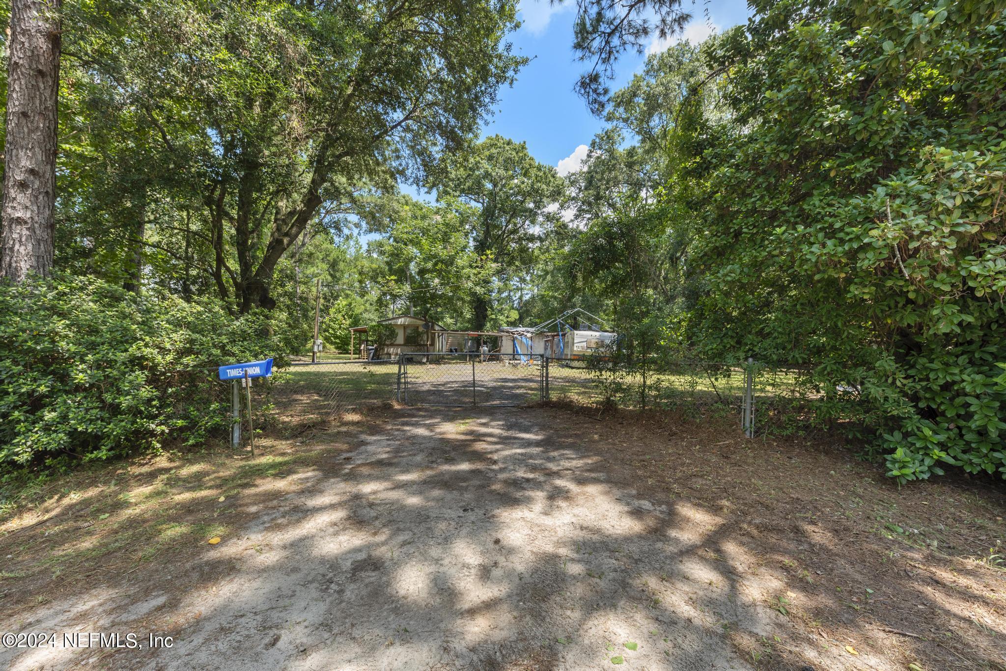 Eula B Rd, Callahan, FL 32011