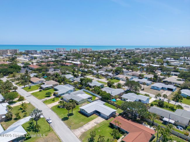 346 Cyprus Dr, House other with 3 bedrooms, 2 bathrooms and null parking in Cocoa Beach FL | Image 45