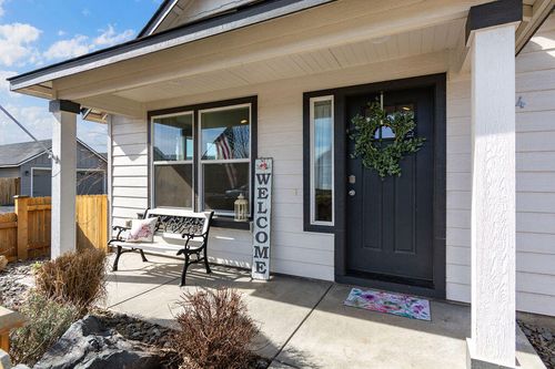 3234 Nw 9th Pl, Redmond, OR, 97756 | Card Image