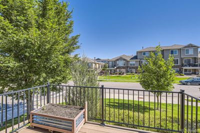 14923 E Crestridge Drive, Townhouse with 4 bedrooms, 3 bathrooms and 2 parking in Centennial CO | Image 3