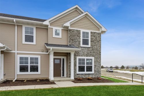 7027 Harlan Eddy Drive Sw, Cedar Rapids, IA, 52404 | Card Image