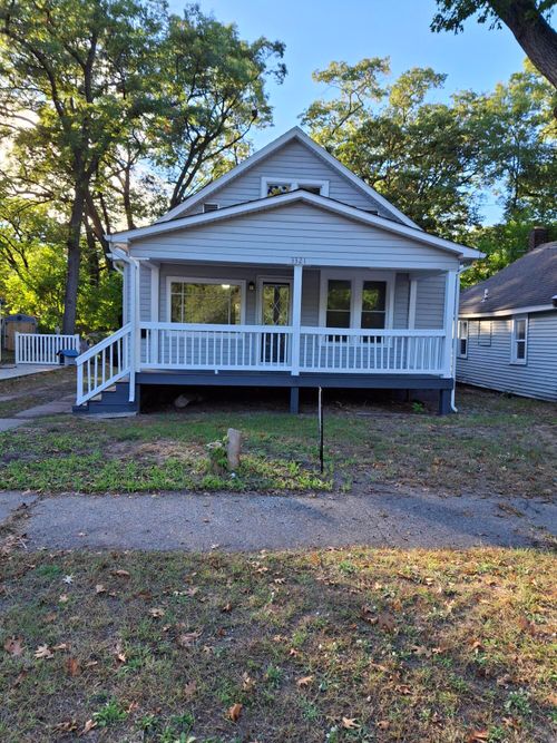 3321 Waalkes St, Muskegon Heights, MI, 49444-2743 | Card Image