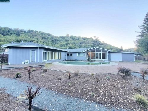 2420 2420 Tomar Ct, Pinole, CA, 94564 | Card Image