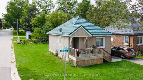 127 Yonge St S, Walkerton, ON, N0G2V0 | Card Image