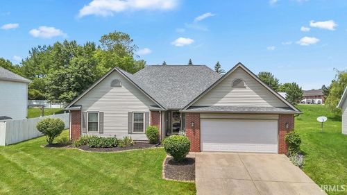 3244 S Southern Oaks Dr, Bloomington, IN, 47401-8000 | Card Image