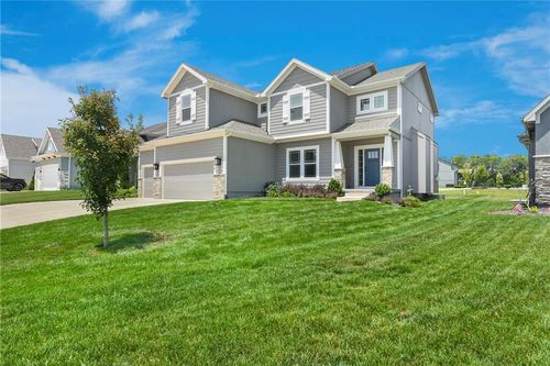 2018 Sw Farmfield Ln, Lee's Summit, MO, 64082-2214 | Card Image