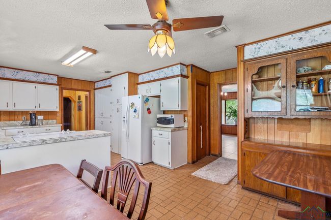 8103 Us Highway 259 N, House other with 4 bedrooms, 3 bathrooms and null parking in Omaha TX | Image 34