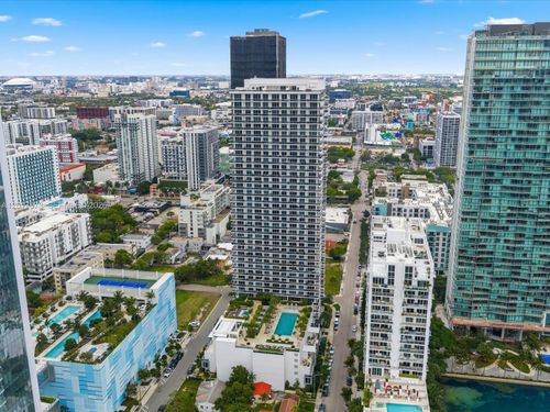 ph2-600 Ne 27th St, Miami, FL, 33137-5203 | Card Image
