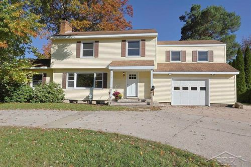 3718 Swede Ave, Midland, MI, 48642-6238 | Card Image