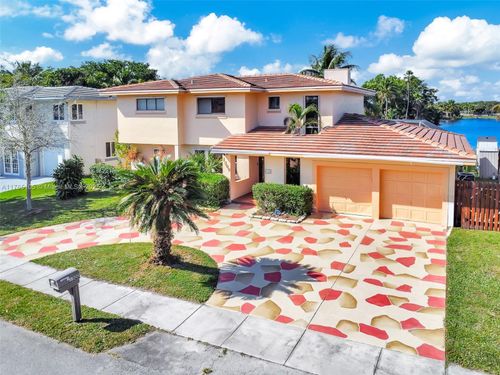 1500 Sw 98th Ave, Pembroke Pines, FL, 33025-3638 | Card Image