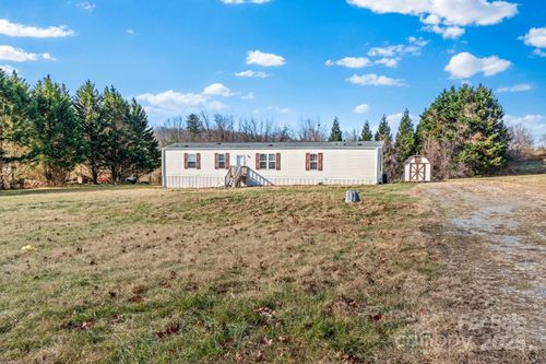 1079 Red Hill Creek Rd, Dobson, NC, 27017-7735 | Card Image