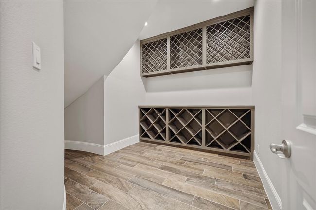 27415 Siandra Creek Ln, House other with 5 bedrooms, 5 bathrooms and 6 parking in Spring TX | Image 9