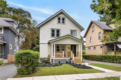 32 Pershing Dr, Rochester, NY, 14609-4115 | Card Image