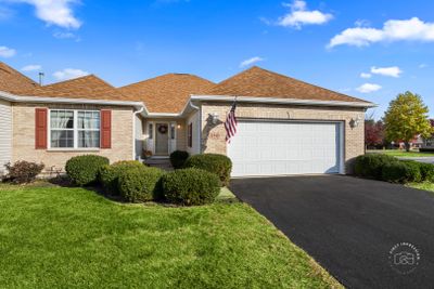 386 Garden Circle, Townhouse with 2 bedrooms, 3 bathrooms and 2 parking in Yorkville IL | Image 1