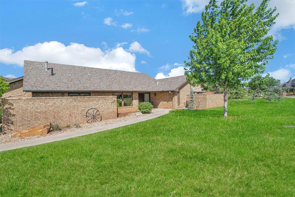Fairway Dr, Elk City, OK 73644