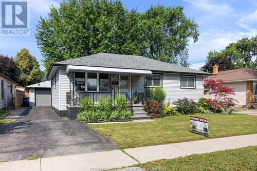 1977 Jefferson Blvd, Windsor, ON, N8T2W1 | Card Image