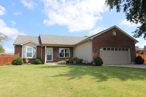 38 Terrance Dr, Batesville, IN, 47006-9188 | Card Image