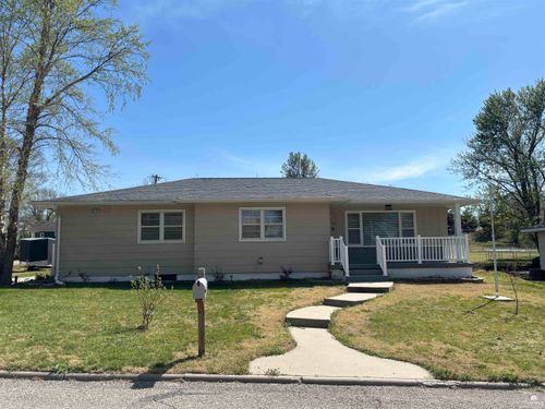 319 E Franklynn St, Herington, KS, 67449-3005 | Card Image