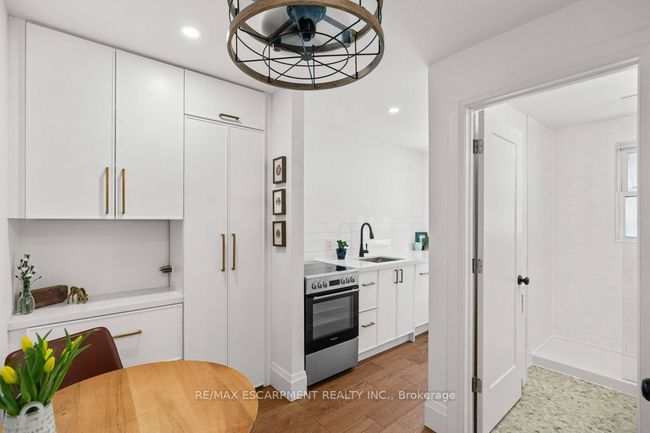 5 - 137 Emerald St S, Condo with 1 bedrooms, 1 bathrooms and 1 parking in Hamilton ON | Image 14