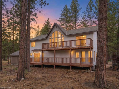 5843 Floyd Ct, Weed, CA, 96094-9426 | Card Image