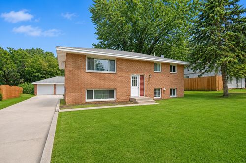 49 91st Ln Ne, BLAINE, MN, 55434-1143 | Card Image