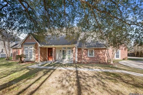 18616 Perkins Rd, Prairieville, LA, 70769-3257 | Card Image