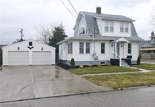 509 29th Street, Vienna, WV, 26105 | Card Image