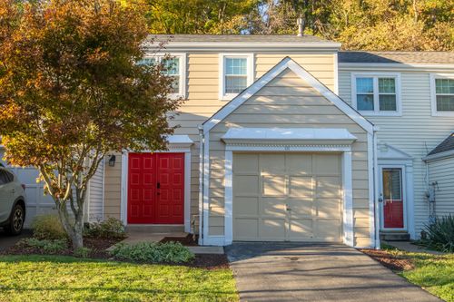 111 Commons Dr, Oakmont, PA, 15139-1173 | Card Image