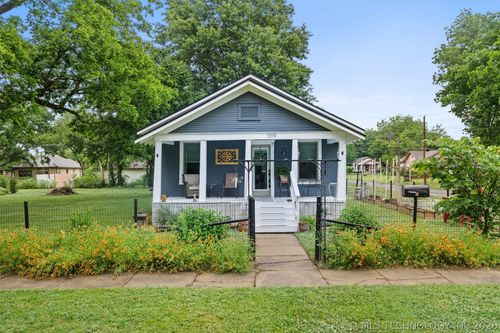 1019 8th St, Pawhuska, OK, 74056-3110 | Card Image