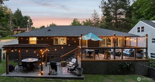 1803 Lake Ave S, Renton, WA, 98055-3311 | Card Image