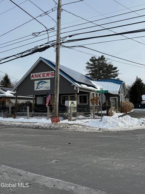 420 Altamont Ave, Schenectady, NY, 12303-1004 | Card Image