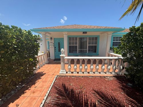 951 Green St, West Palm Beach, FL, 33405-3001 | Card Image