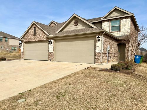 5000-5002 Villas Dr, Sanger, TX, 76266-1530 | Card Image