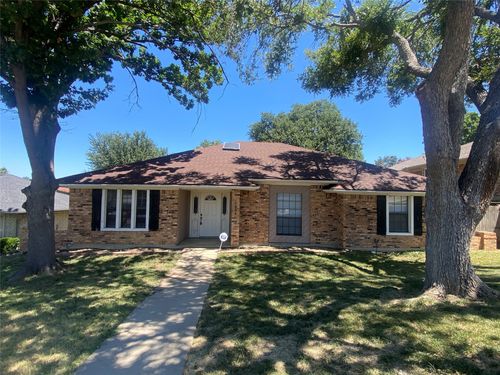 1804 Green Ridge Dr, Carrollton, TX, 75007-5202 | Card Image