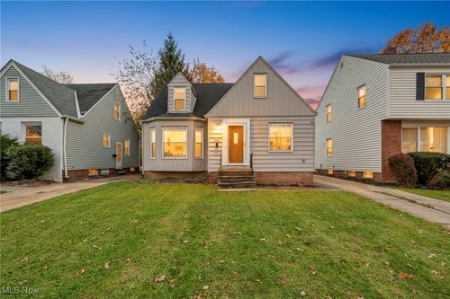 4062 Hinsdale Rd, South Euclid, OH, 44121-2702 | Card Image