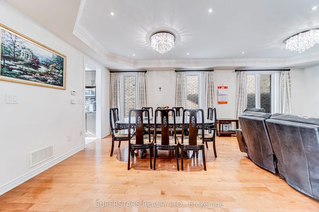 65 Busch Ave, House other with 6 bedrooms, 4 bathrooms and 2 parking in Markham ON | Image 6