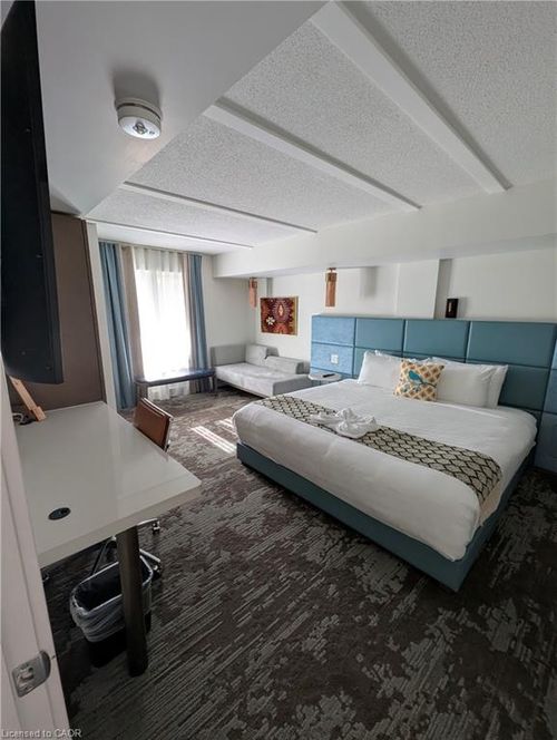 4403-and-4405-9 Harbour St E, Collingwood, ON, L9Y5C1 | Card Image