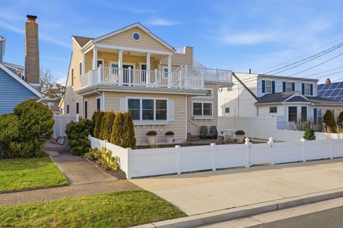 713 W Brigantine Ave, Brigantine, NJ, 08203-2336 | Card Image
