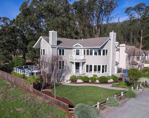 321 Magellan Ave, Half Moon Bay, CA, 94019 | Card Image